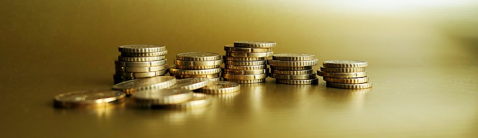 Monetäre und Fiskalpolitik: Ein Vergleich