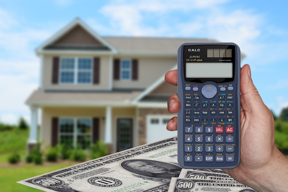 Immobilienmarkt im Umbruch: Finanzexperte warnt vor steigenden Zinsen und unbezahlbaren Immobilien