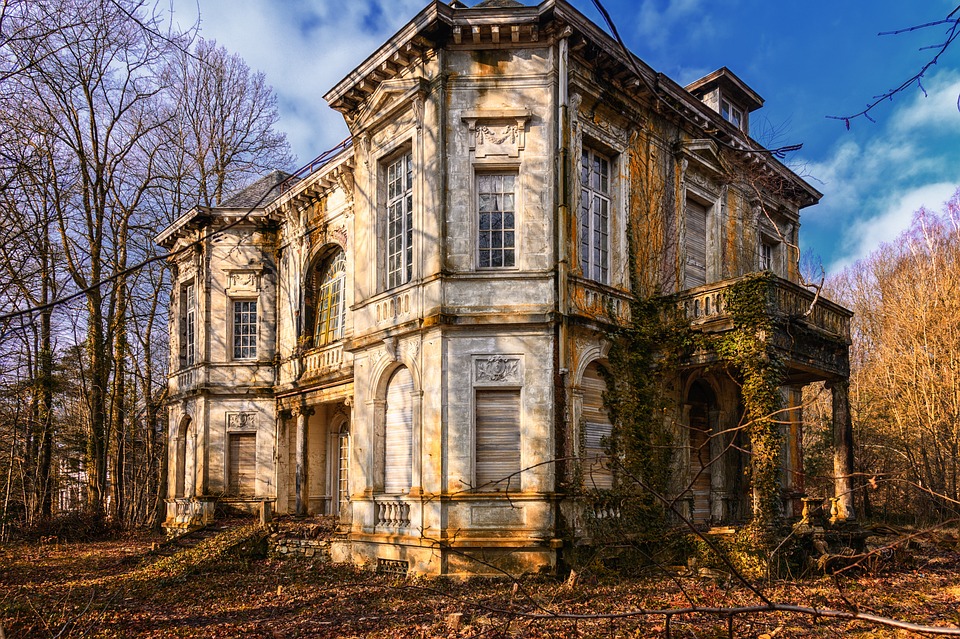 Immobilienmulti steckt hinter Geisterhäusern in Altenburg-Nord und -Südost – Ein Finanzexperte klärt auf