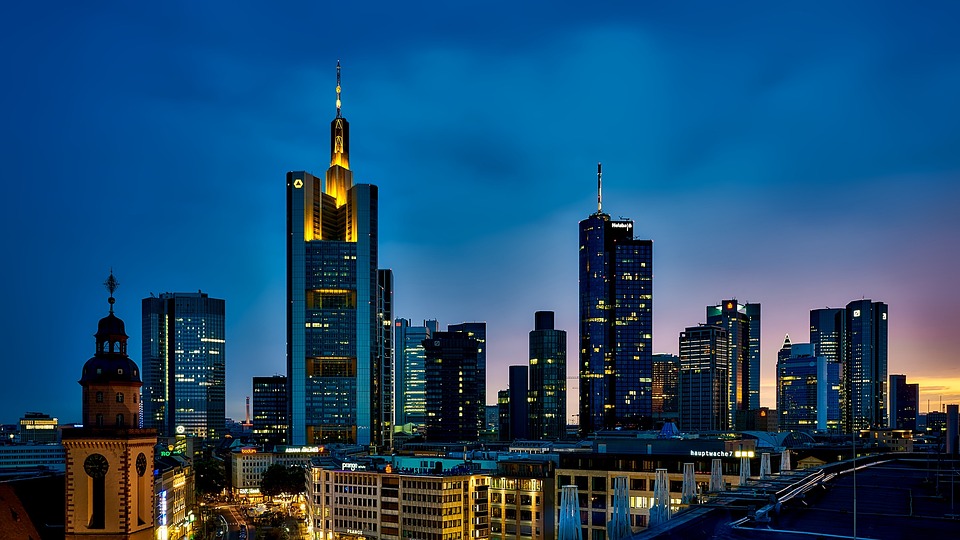 Deutschlands Industrie in der Krise: Finanzexperte fordert subventionierten Strompreis