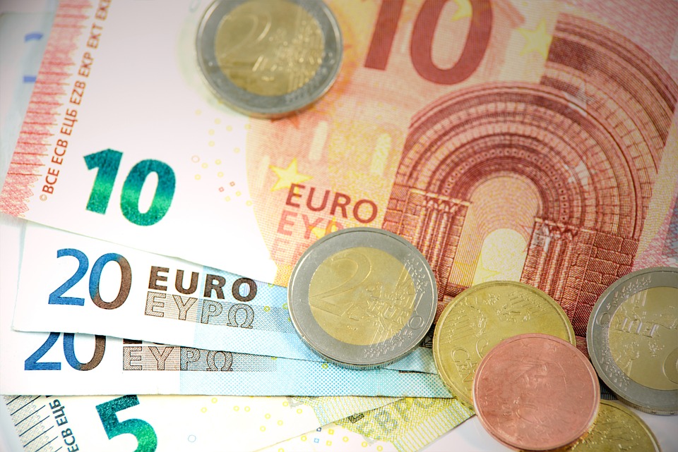 Änderungen 2024: Finanzexperte erklärt, was Verbraucher:innen erwartet