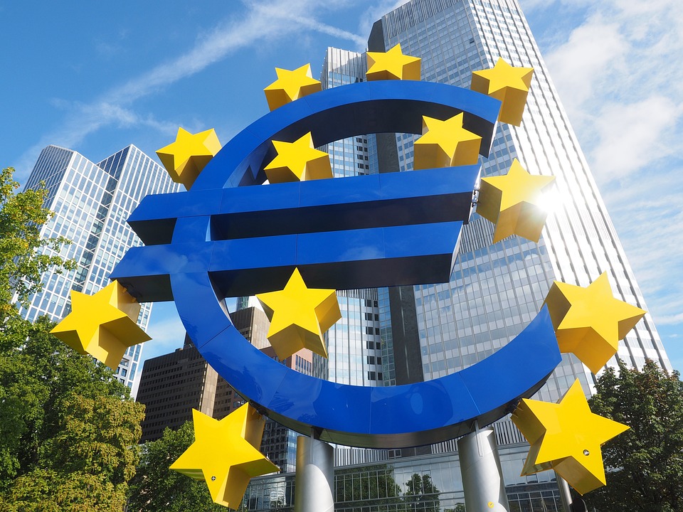 Eurozone PMI steigt auf Sechsmonatshoch – Analyse und Ausblick für den EUR/USD Kurs