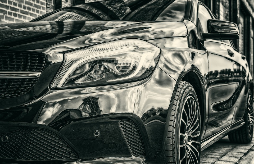 Daimler Truck steigert Umsatz und Ergebnis trotz gesunkenem Absatz – Finanzexperte analysiert Quartalszahlen