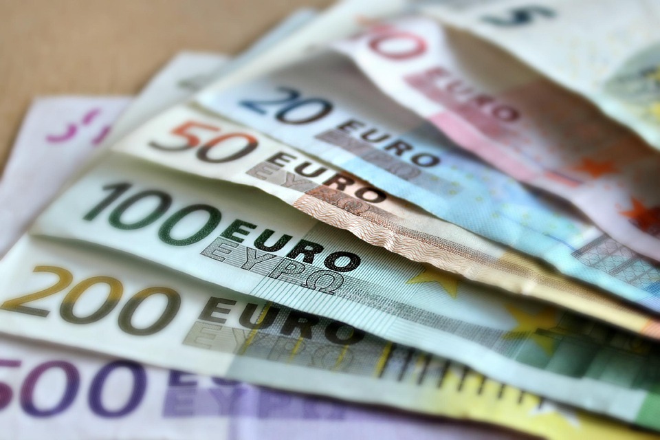 Ist die 2-Euro-Münze für 99.000 Euro wirklich so viel wert? Experte warnt vor überhöhten Preisen – Lesen Sie hier die Meinung eines Finanzexperten.