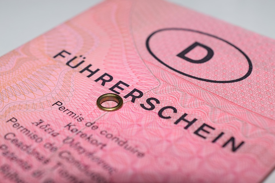 Bußgelder gegen Deutsche Post: Finanzexperte kritisiert unverhältnismäßiges Vorhaben