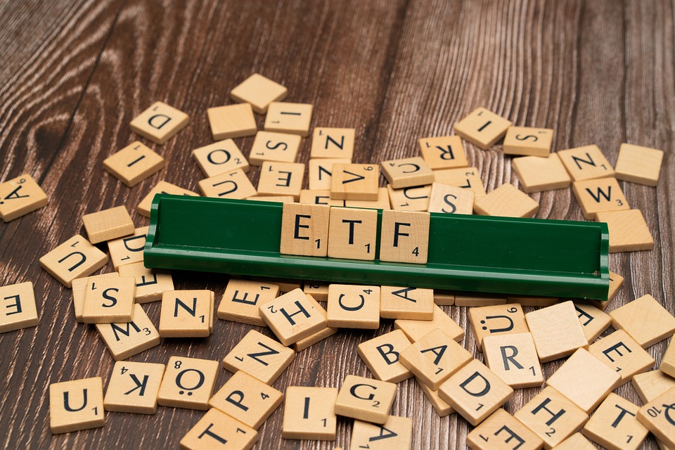 Der JPMorgan US-Aktien ETF übertrifft den iShares Core S&P 500 und Vanguard S&P 500 ETF – Was ist das Erfolgsgeheimnis?