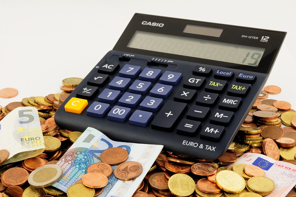 Mit 200 Euro zur Immobilien-Investor: Lohnt sich das wirklich? Unsere Finanzexpertin klärt auf!