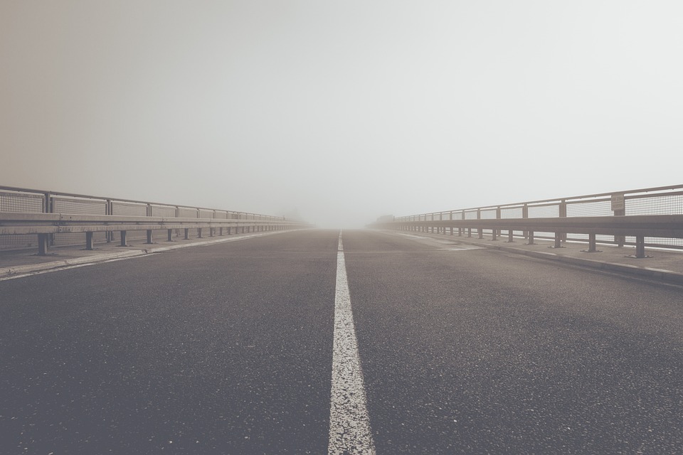 Wenn ein Autofahrer in der Herbst- und Winterzeit einen Unfall hat, sollte er abwägen, ob sich eine Selbstregulierung des Schadens finanziell lohnt. jsonResponse.