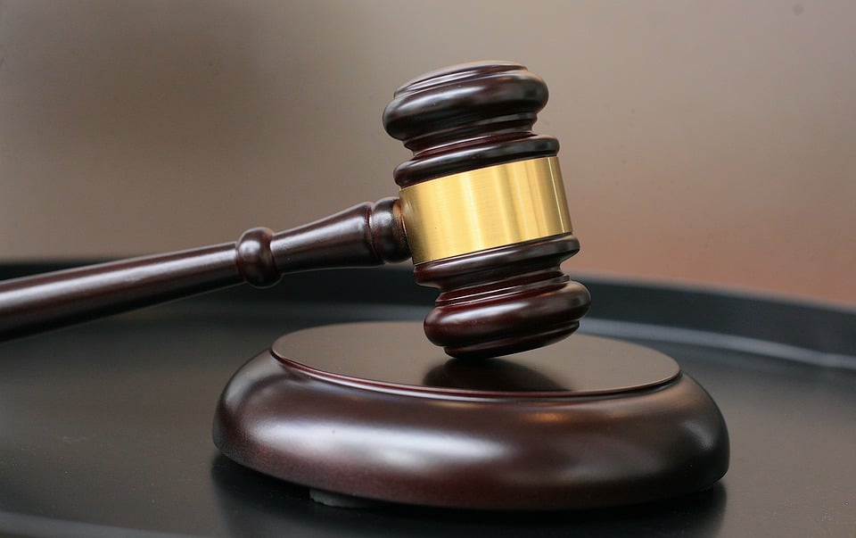 Klage gegen Extraenergie GmbH: Finanzexperte kritisiert unberechtigte Preiserhöhung