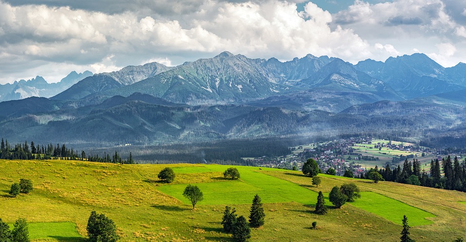 Österreichs schwierige Wirtschaftslage: Finanzexperte mahnt zur Vorsicht