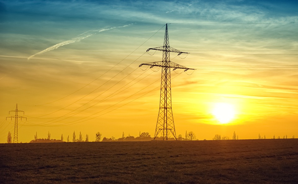 Strom- und Gaspreise 2024: Expertenrat für Verbraucher – Anbieterwechsel prüfen