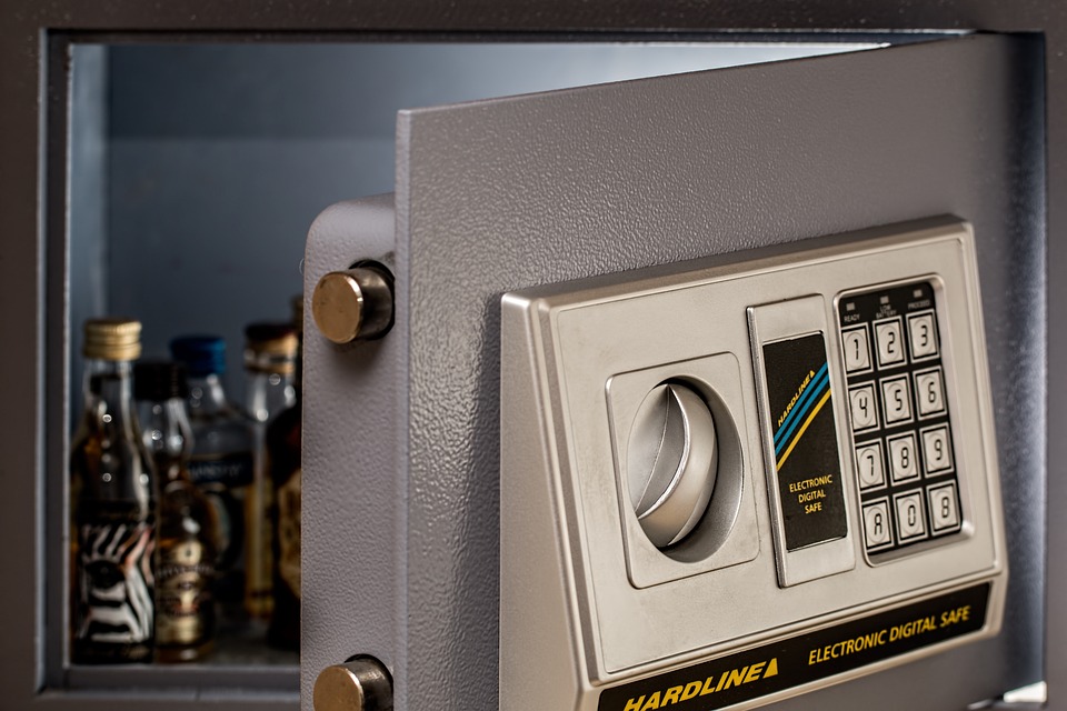 Finanzexperte enthüllt: Diese 10 Versicherungen lohnen sich nicht