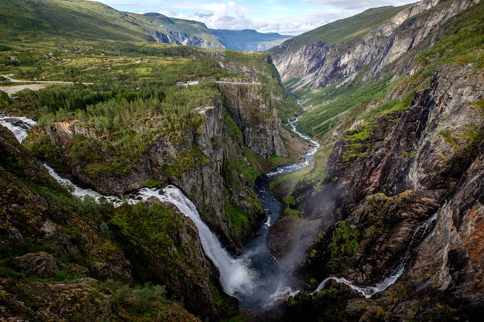 Norwegisches Wasserstoff-Unternehmen Nel kämpft mit Stornierung eines großen Elektrolyseur-Auftrags – Chance auf spätere Realisierung intakt
