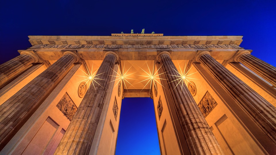 Brandenburgs Wirtschaftsausblick 2024: Chancen und Probleme der Automobilzulieferbranche