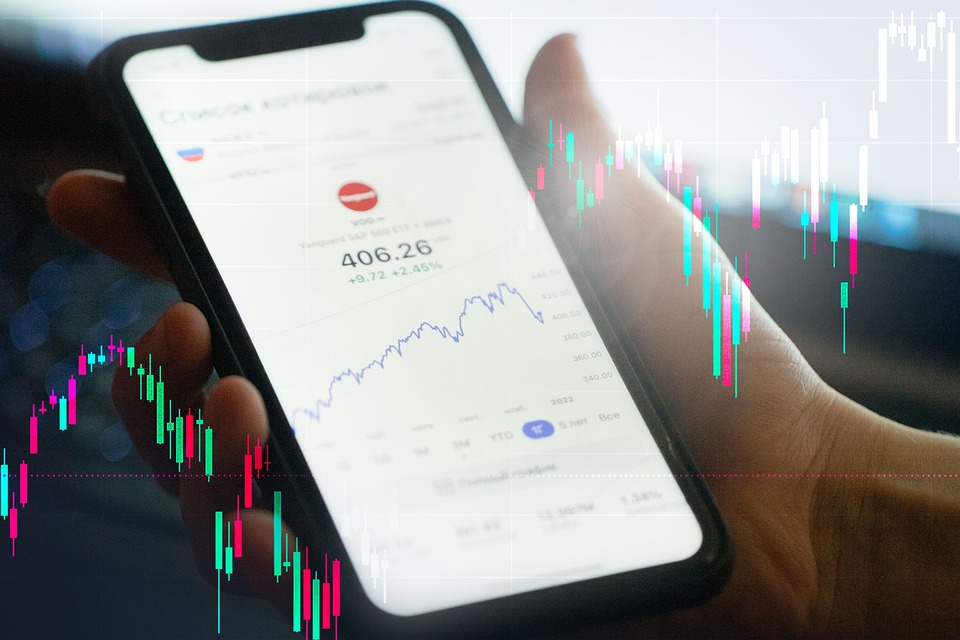Analyse: EZB signalisiert mögliche Zinssenkung – Was Finanzexperten dazu sagen