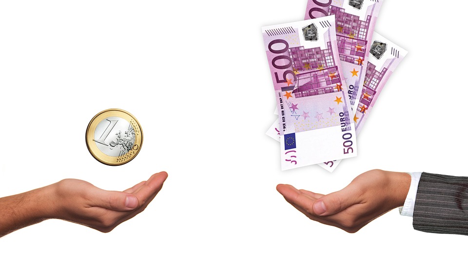 Finanzexperte zur Tarifbindung 2024: Gewerkschaften wollen Beschäftigte finanziell entlasten