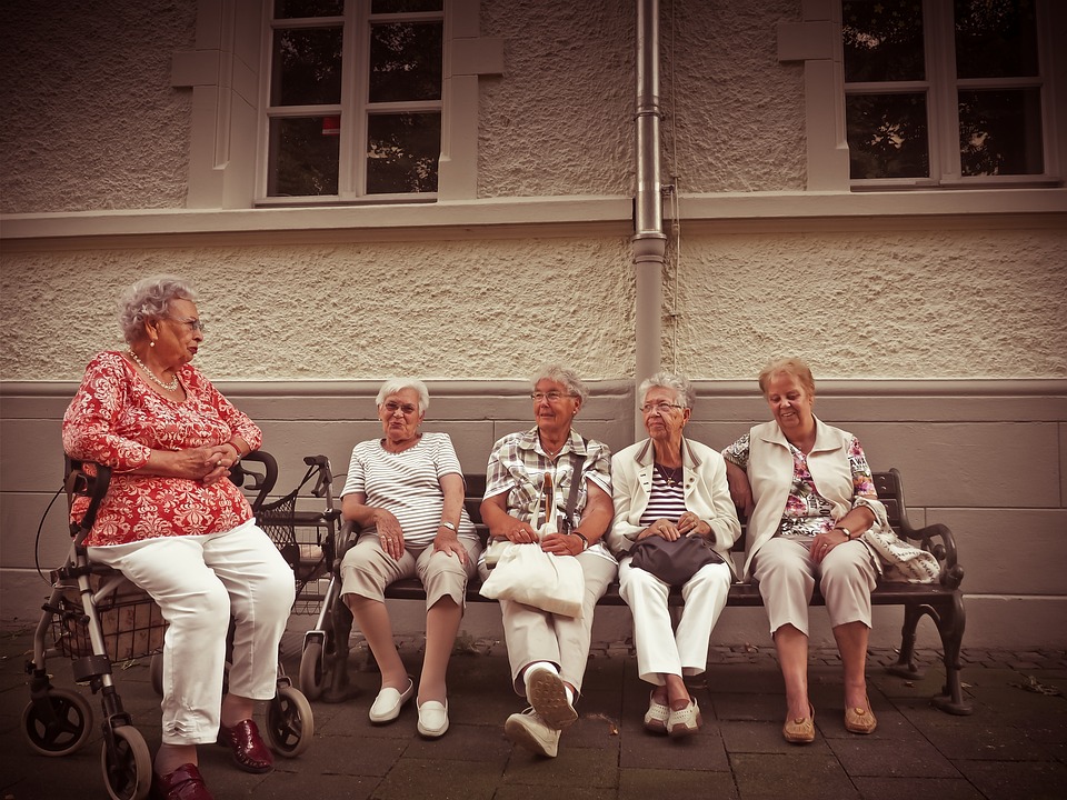 Renten-Zuschuss: Was Rentnerinnen und Rentner über den Härtefallfonds wissen müssen