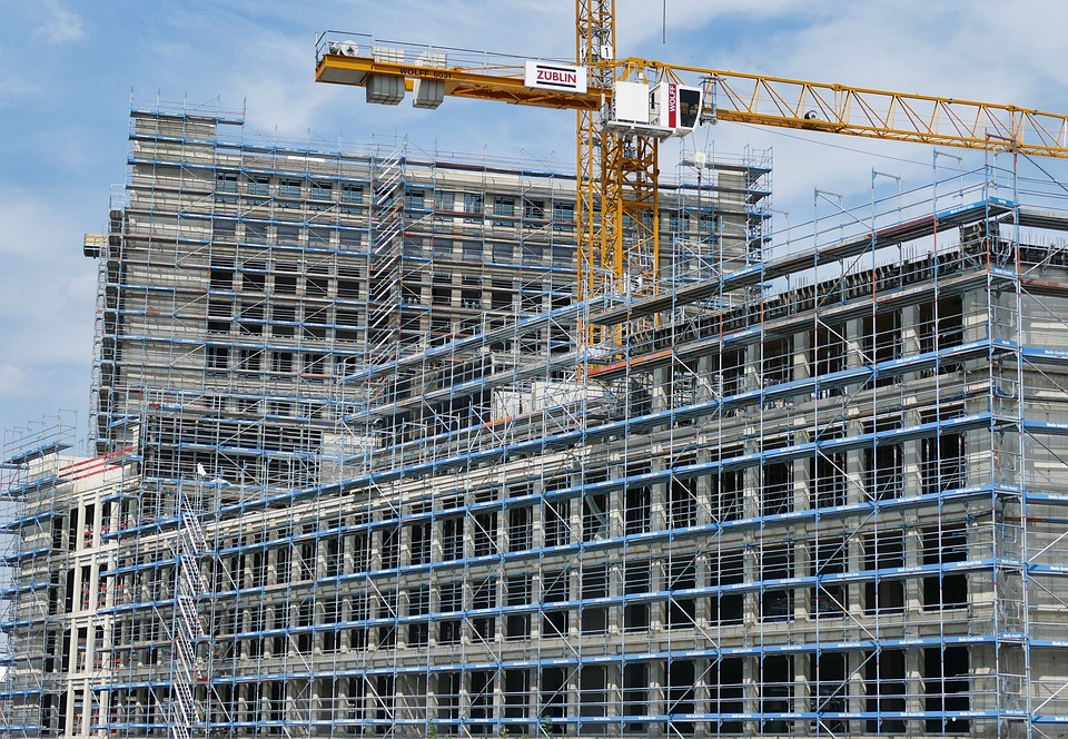 Neubau Alpha-Haus Erding: Neues architektonisches Highlight – Finanzexperte erklärt die Bedeutung