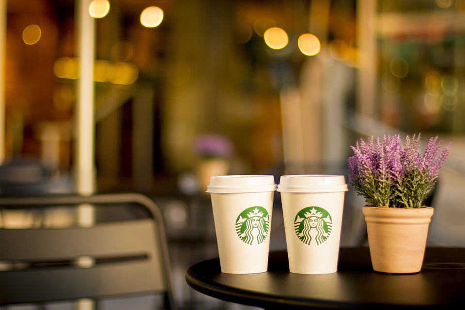 Warum Starbucks als Dividendenwachstumsaktie und Investment für langfristige Renditen so attraktiv ist.
