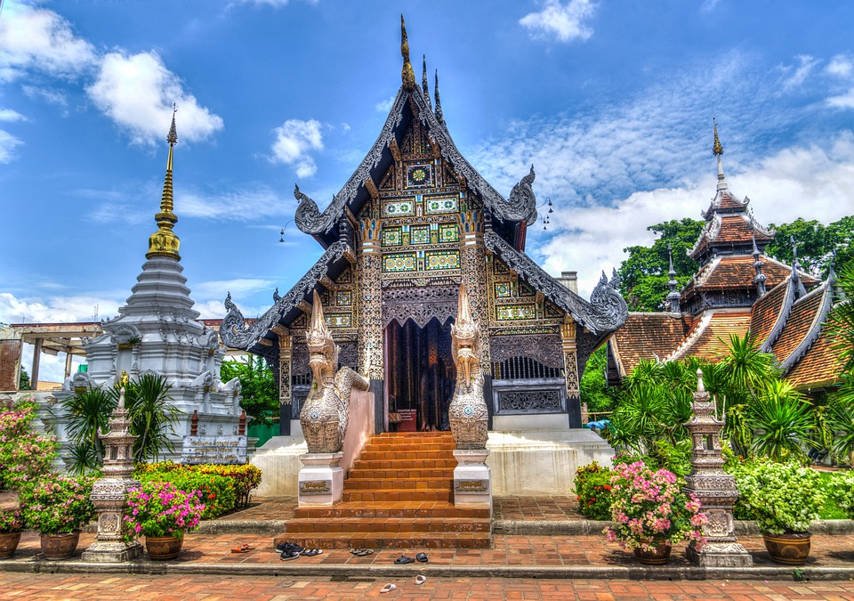 Wirtschaftspolitik in Thailand: Versprechen und Realität im Wahlkampf