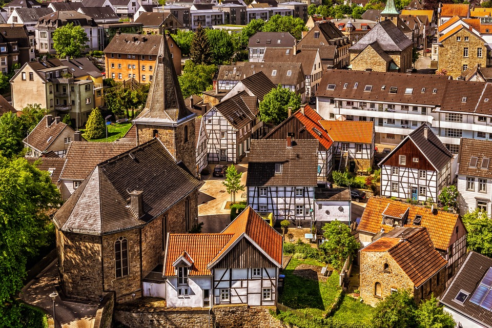 Leerstehende Häuser in Hennef: Ein Finanzexperte analysiert die Situation und potenzielle Investitionsmöglichkeiten