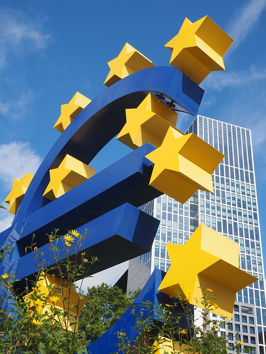 Inflationsrate in Eurozone fällt schneller als erwartet – Auswirkungen auf Finanzmärkte und Zinswende