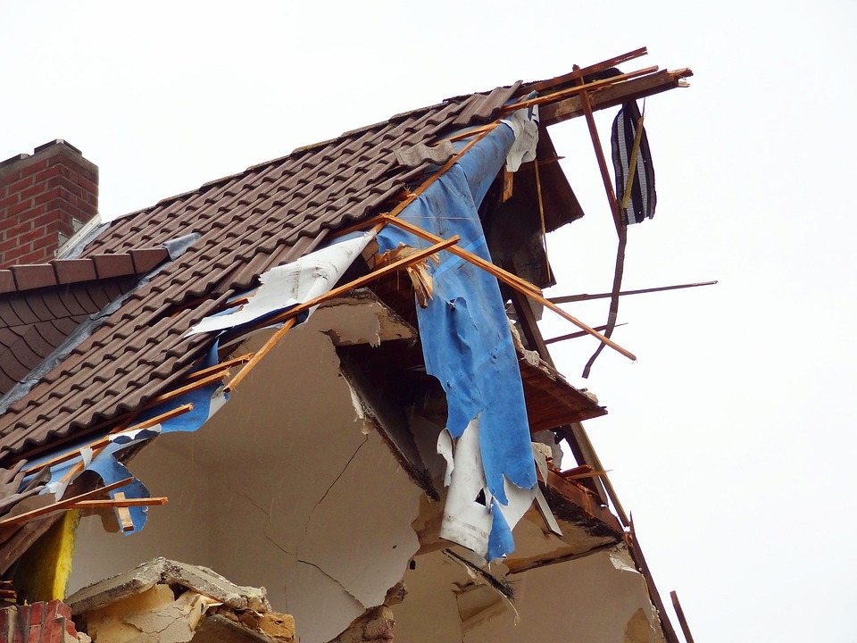 Sanierung oder Neubau? Finanzielle & energetische Aspekte im Blick behalten für den Hauskauf