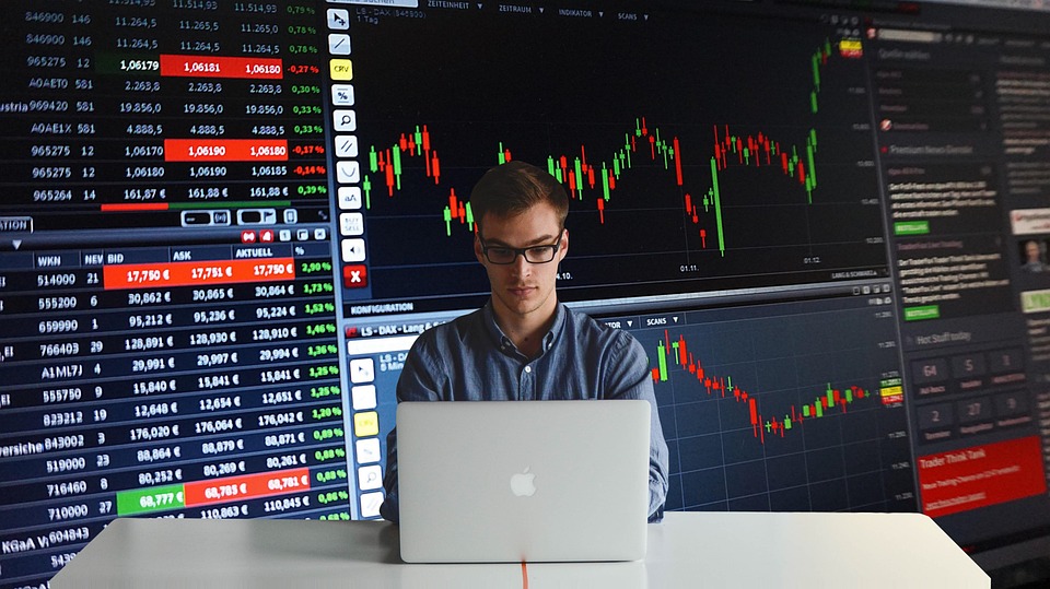 Aktienkurs: Dax legt leicht zu