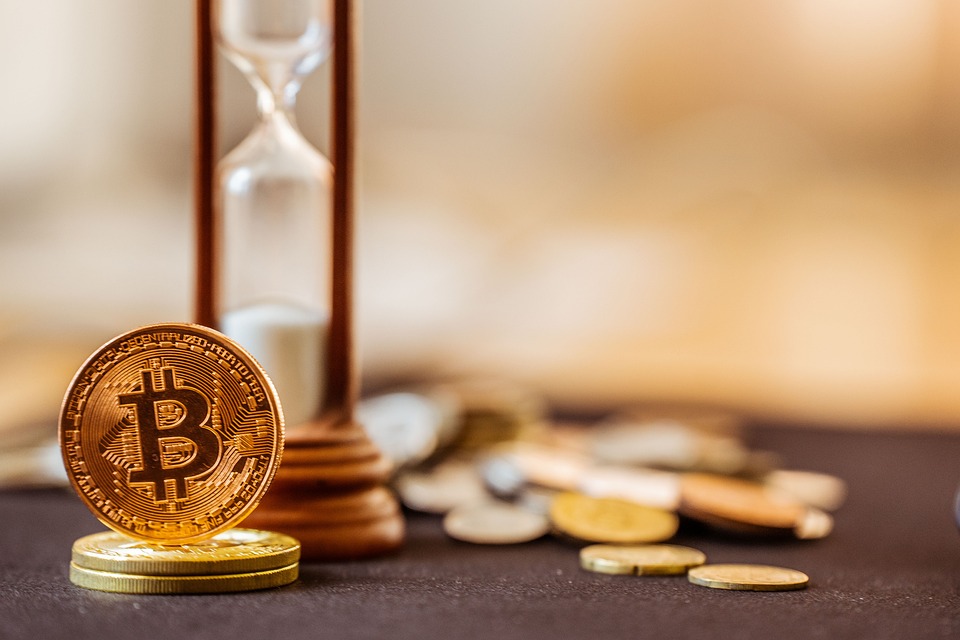 Bitcoin & Co. im Minus: Kursbewegungen am Mittag