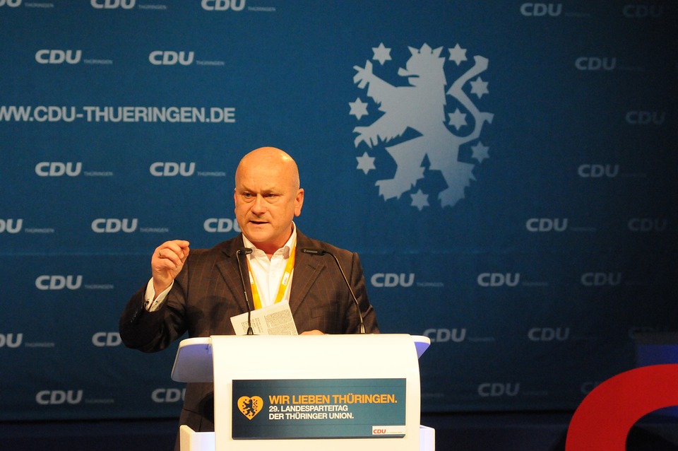 CDU dominiert, AfD verliert: Reaktionen auf hr-Hessentrend