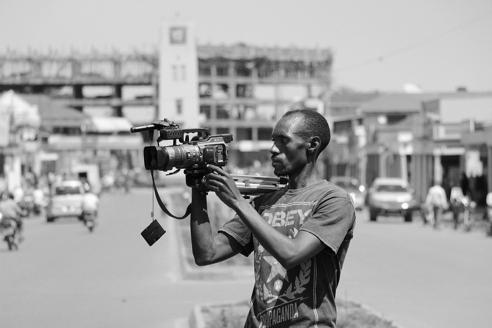 Corona-Krise: Aktuelle Maßnahmen zur Eindämmung der Pandemie  .