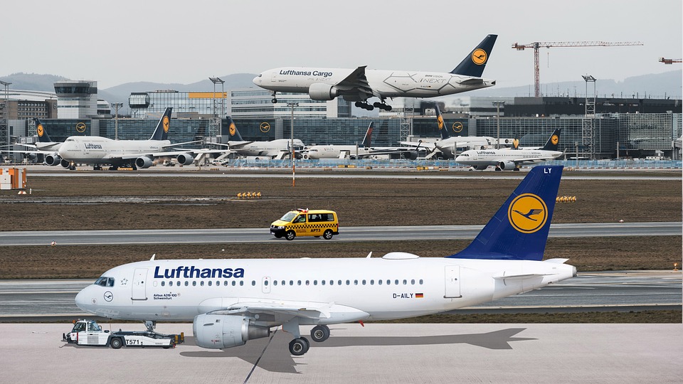 DAX steigt, aber Lufthansa stürzt ab