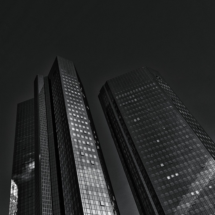 Deutsche Bank verzeichnet Gewinnanstieg im ersten Quartal