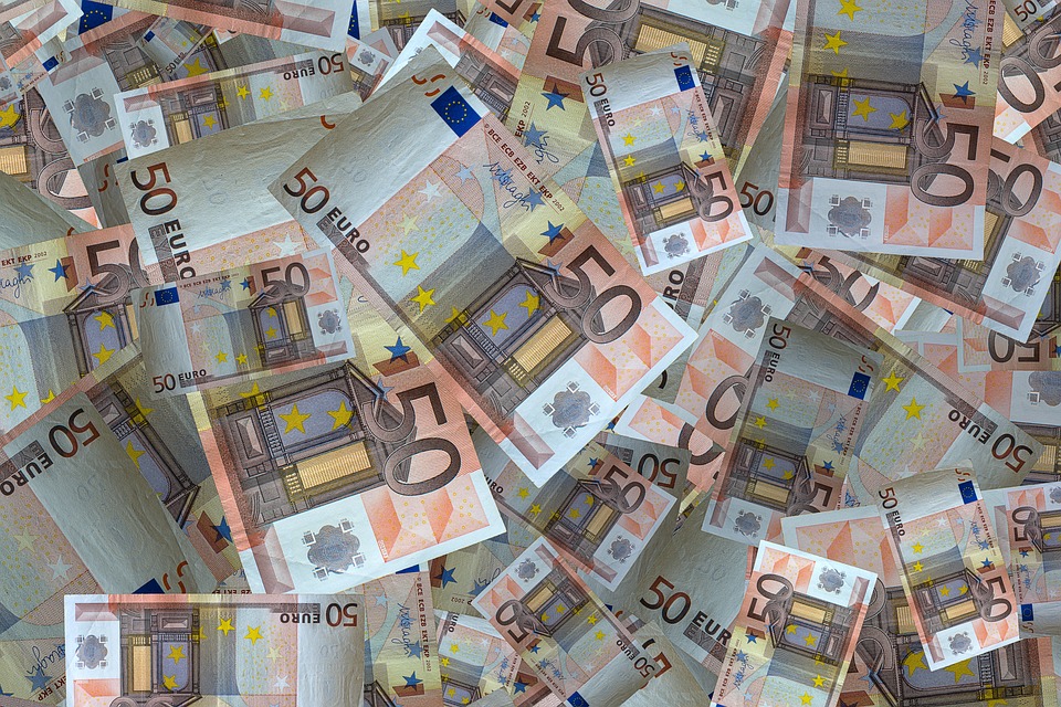Euro unter Druck: Dollar beflügelt durch US-Inflationsdaten