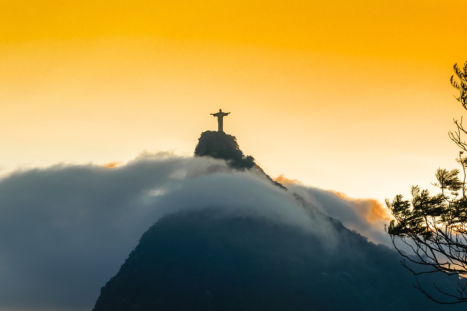 Rohstoffsuperzyklus Prognose 2024: Rio Tinto, Arcadia Minerals und Glencore